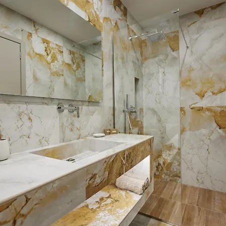 Valley View Villas, By Tk Management *