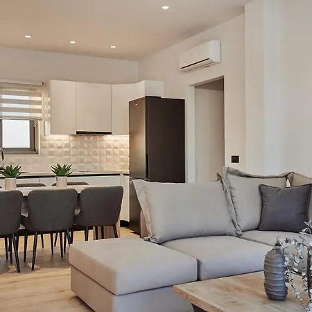Valley View Villas, By Tk Management *