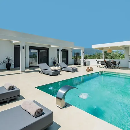 Villa Valley View Villas, By Tk Management *