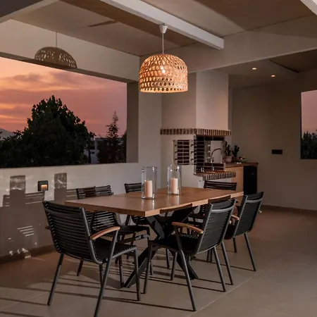Valley View Villas, By Tk Management ヴィラ *