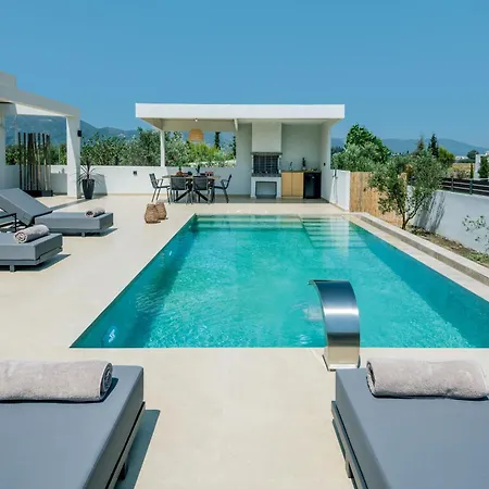 Valley View Villas, By Tk Management ヴィラ *